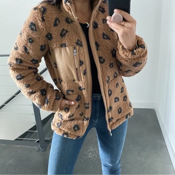 Abercrombie & Fitch Taupe Leopard Teddy Jacket - Picture 2 of 16